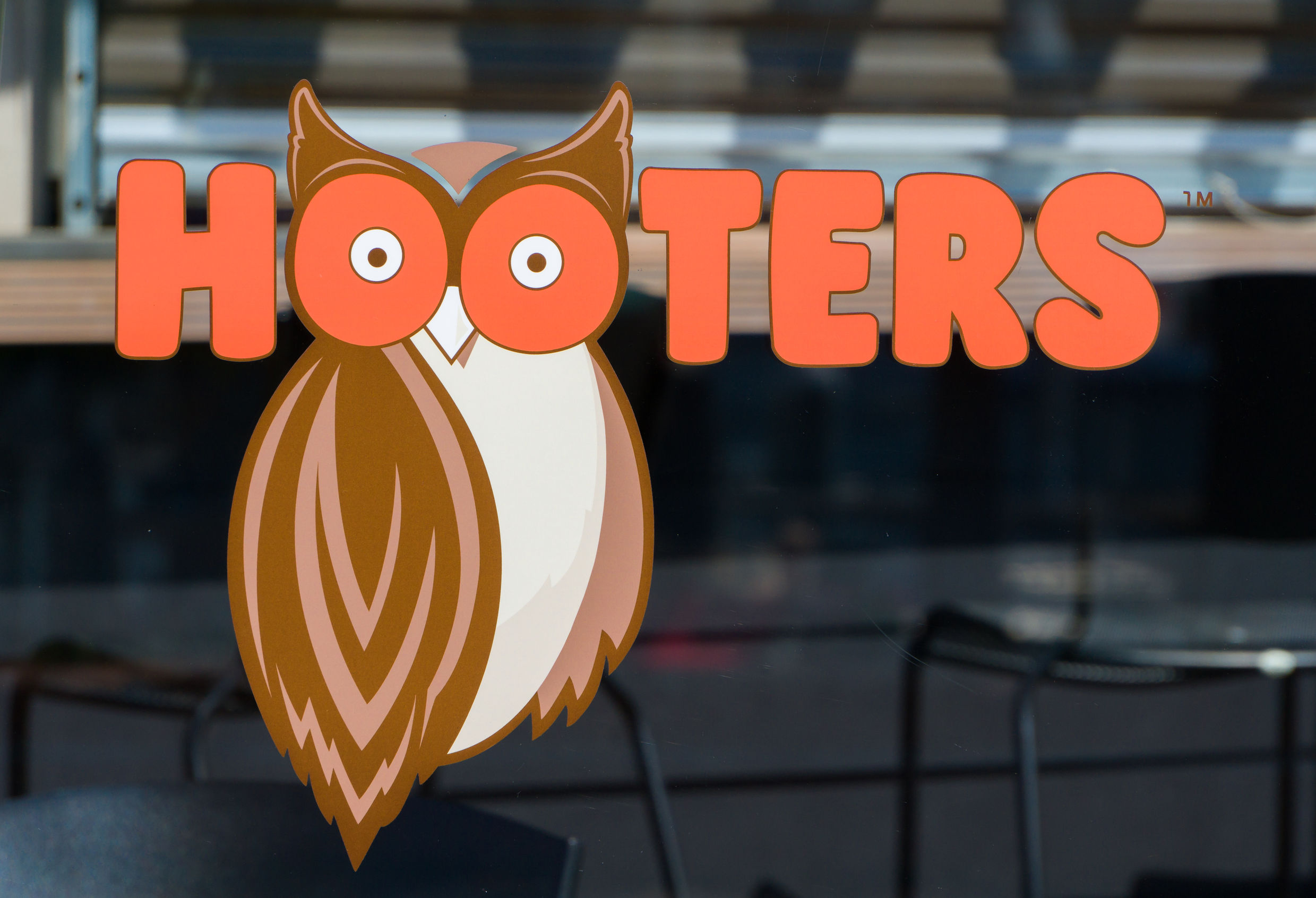 From bust to boom: How Hooters turned around its flagging fortunes - NZ  Herald