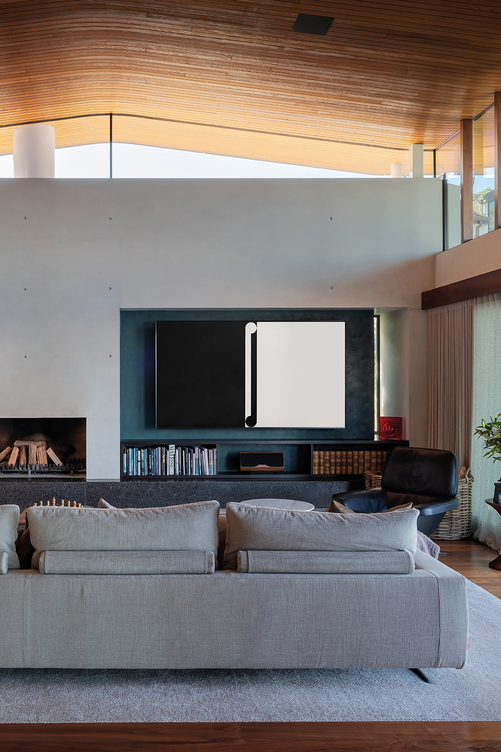 Gordon Walters’ Maho NFT in a landscape version was offered as an edition of 12 by Glorious Digital and Art+Object.