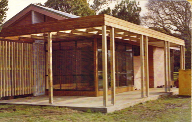 Te Awamutu Public Relations office nearing completion in 1980. It was funded and built by Te Awamutu Lions for their 20th-anniversary project.