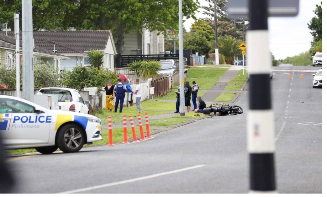 A man was arrested and two firearms seized following an incident in Yates Rd, Mangere East. Photo / Hayden Woodward