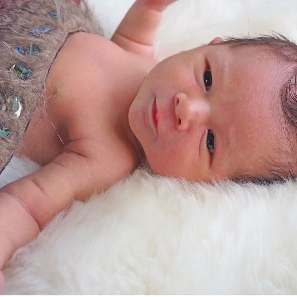 Raven wearing his brother Frankie Tai's korowai. Photo / Instagram