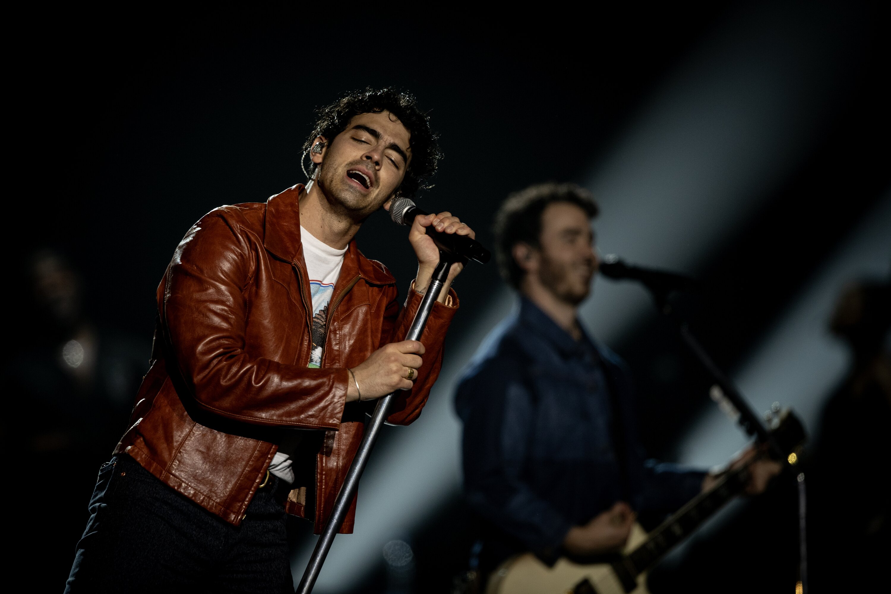 Joe Jonas sang alongside Kiwi singer Paige on stage. Photo / Dean Purcell