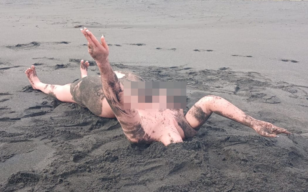 Woman calls police after mistaking 'realistic' sex doll for body on beach - NZ Herald Woman calls police after mistaking 'realistic' sex doll for body on beach - NZ Herald