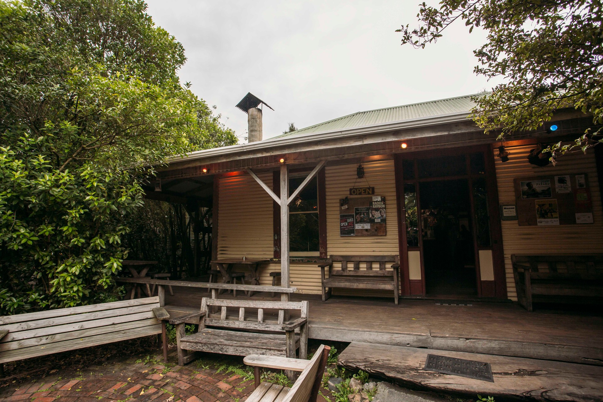 In Nelson, head over the Tākaka hill to Mussel Inn, a rustic institution that's been brewing since 1995. Photo / nelsontasman.nz