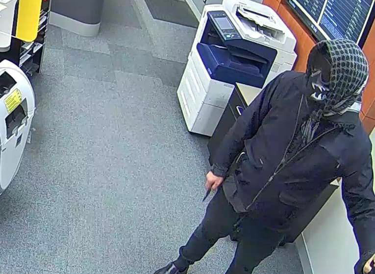 Auckland crime: Police appeal for information after Glenfield Mall ASB bank  robbery - NZ Herald
