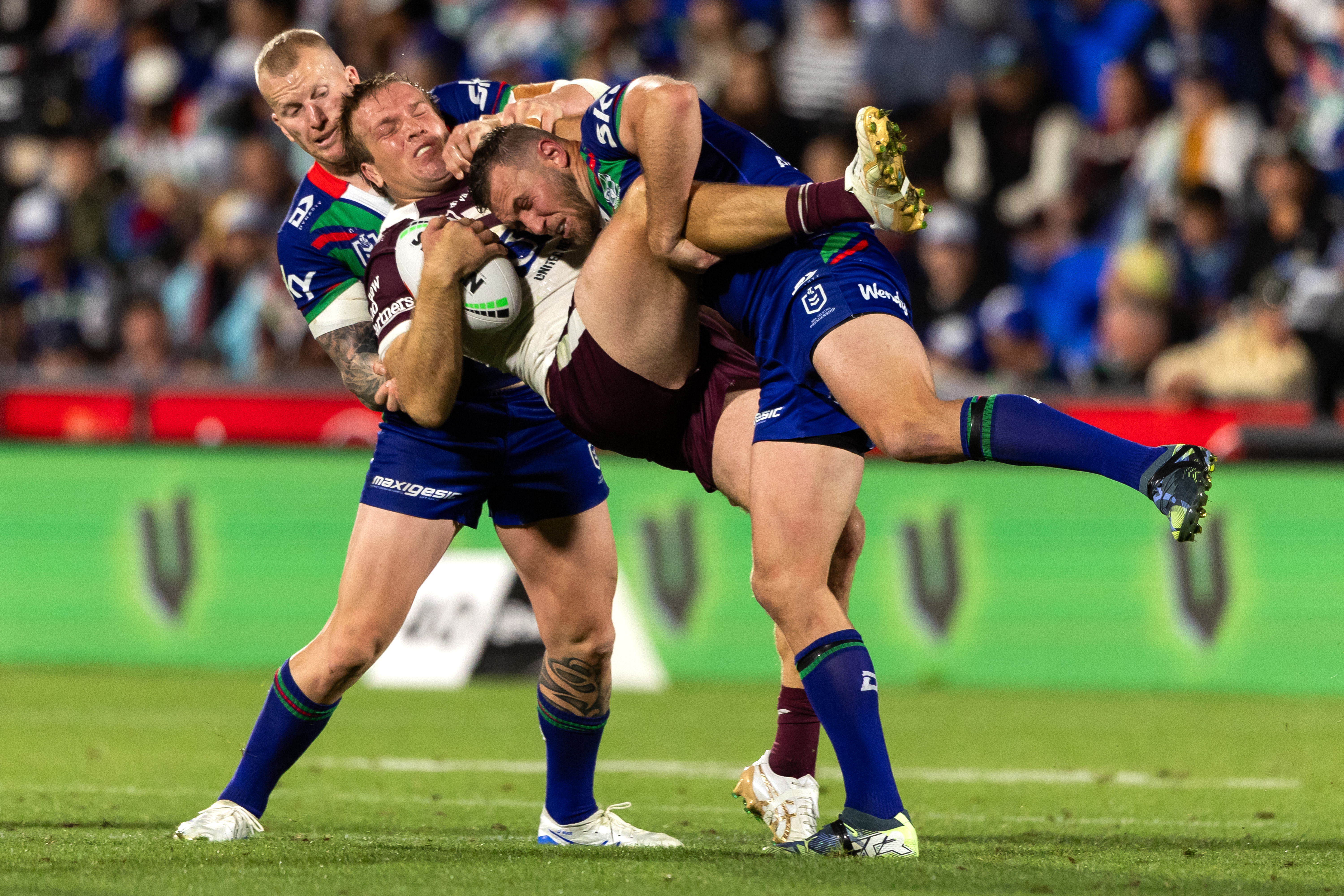 Kurt Capewell tackles Sea Eagles forward Jake Trbojevic. Photo / Photosport
