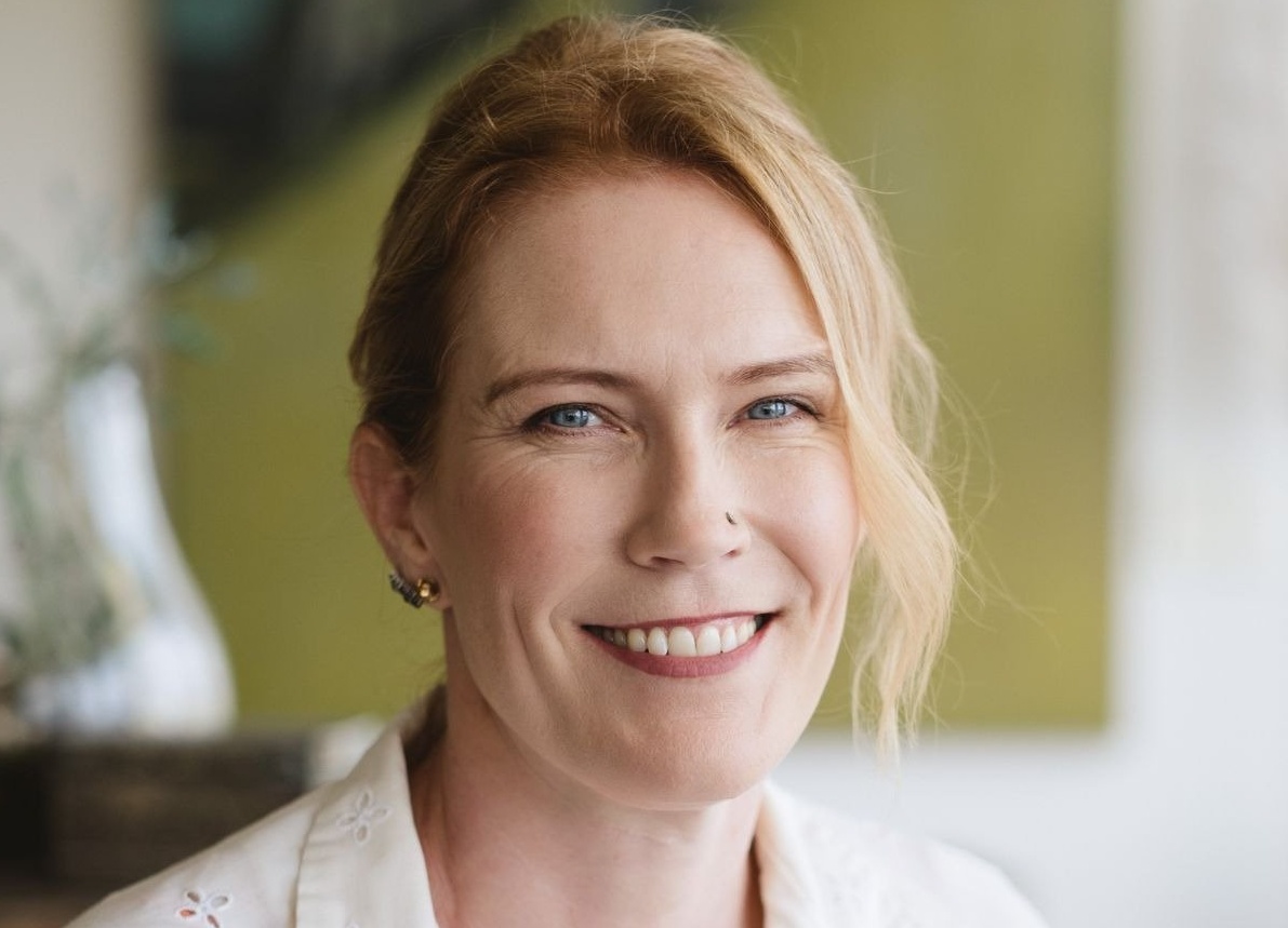 ChargeNet CEO Danusia Wypych: Government should use UFB model for its 10,000 charger target.
