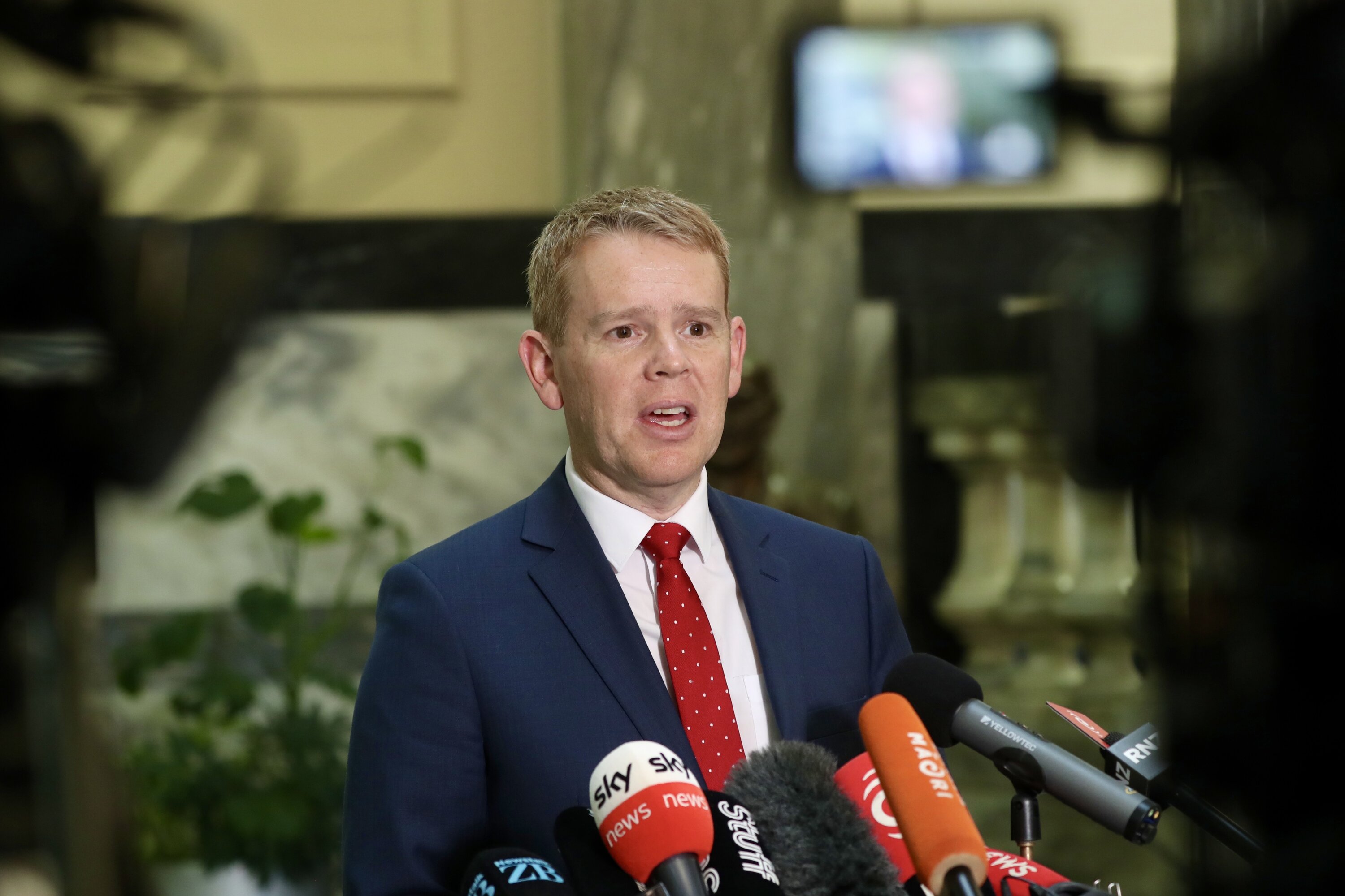 Labour Party leader Chris Hipkins is seven percentage points behind the Christopher Luxon in the preferred prime minister stakes on tonight's poll results. Photo / Mark Mitchell 