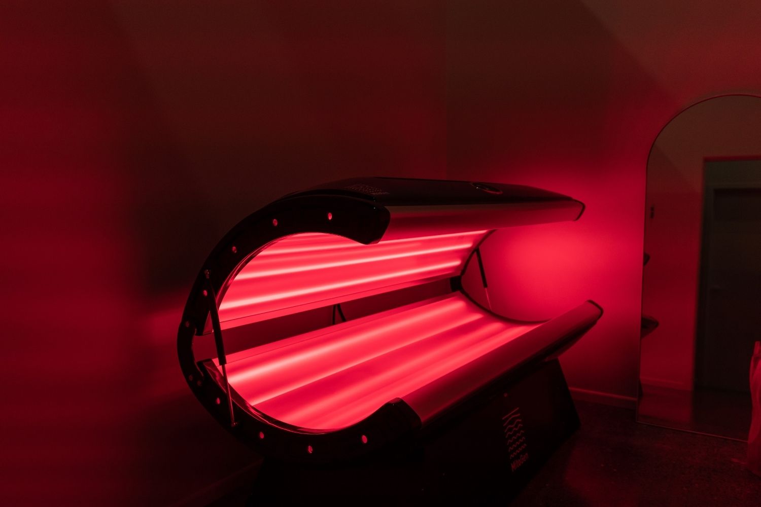 A soothing way to end a busy deadline day, Ashleigh Cometti finds her bliss inside a light-up pod. Photo / Supplied 