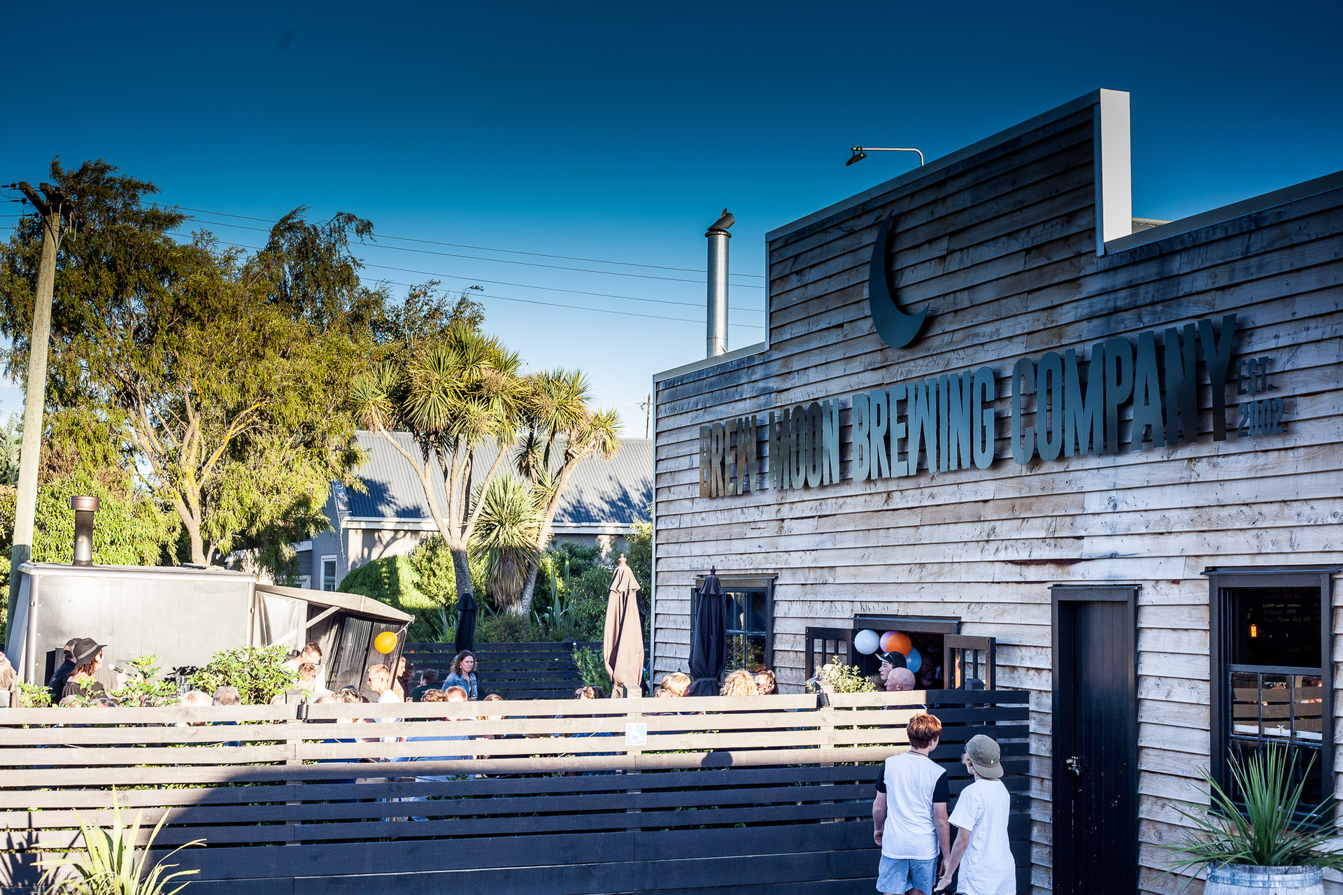 The Brew Moon Brewing Company in Amberley boasts 16 craft brews on tap, wood-fired pizzas and a beer garden. Photo / Visit Hurunui