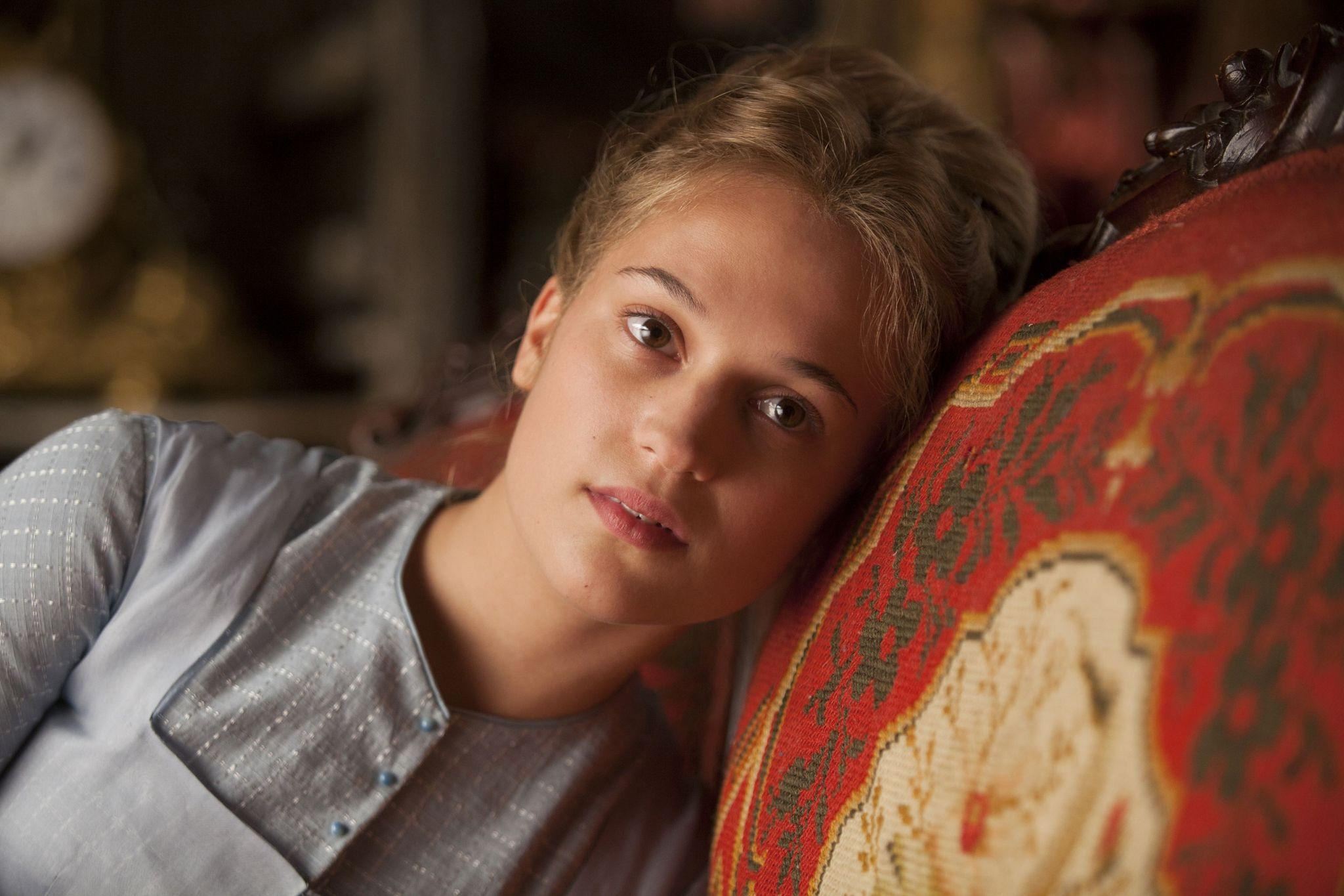Alicia Vikander Says She Was 'Most Sad' at 'My Height of Fame': 'I Was  Always by Myself