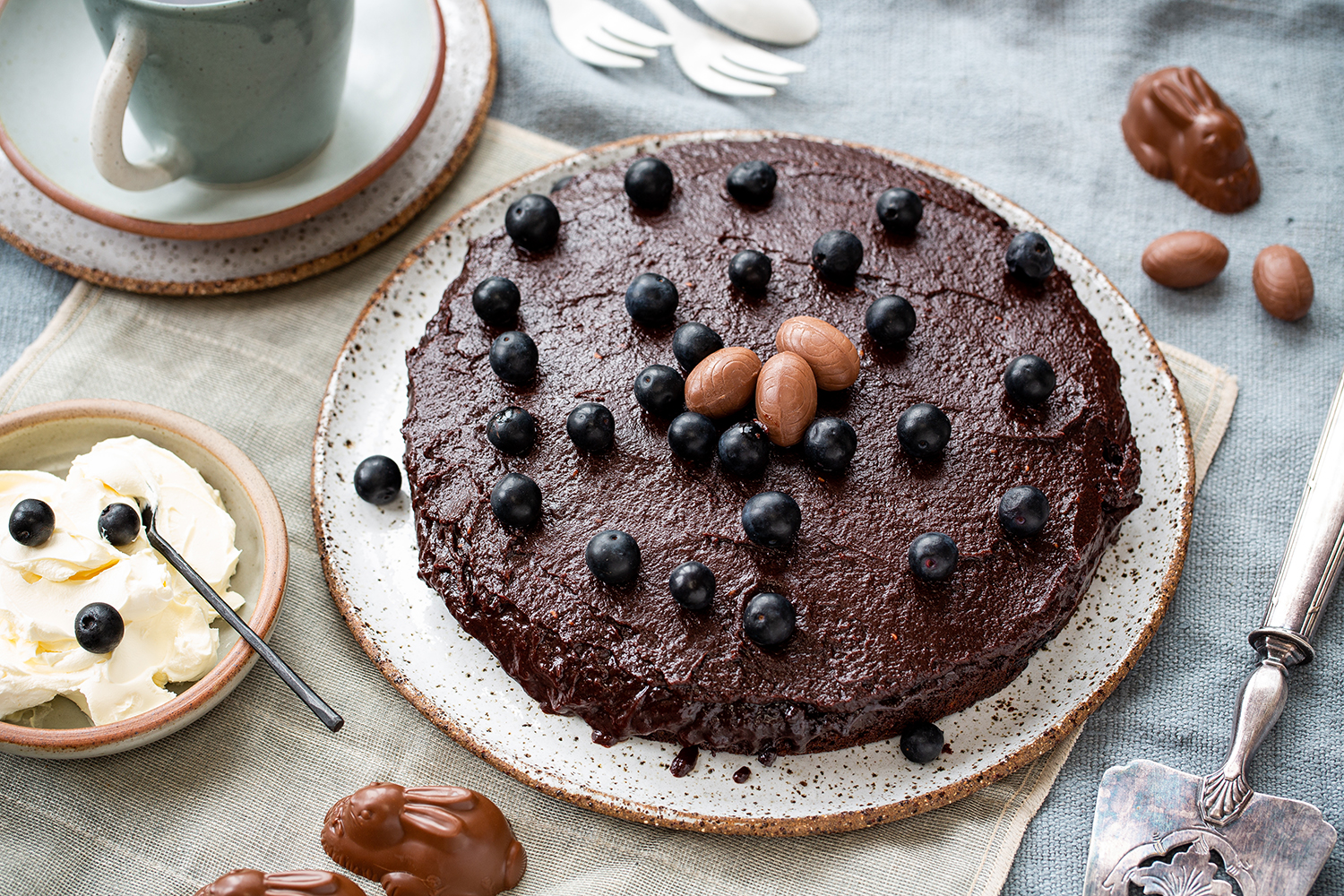 Have this gooey chocolate dessert for Easter (or anytime). Photo / Babiche Martens