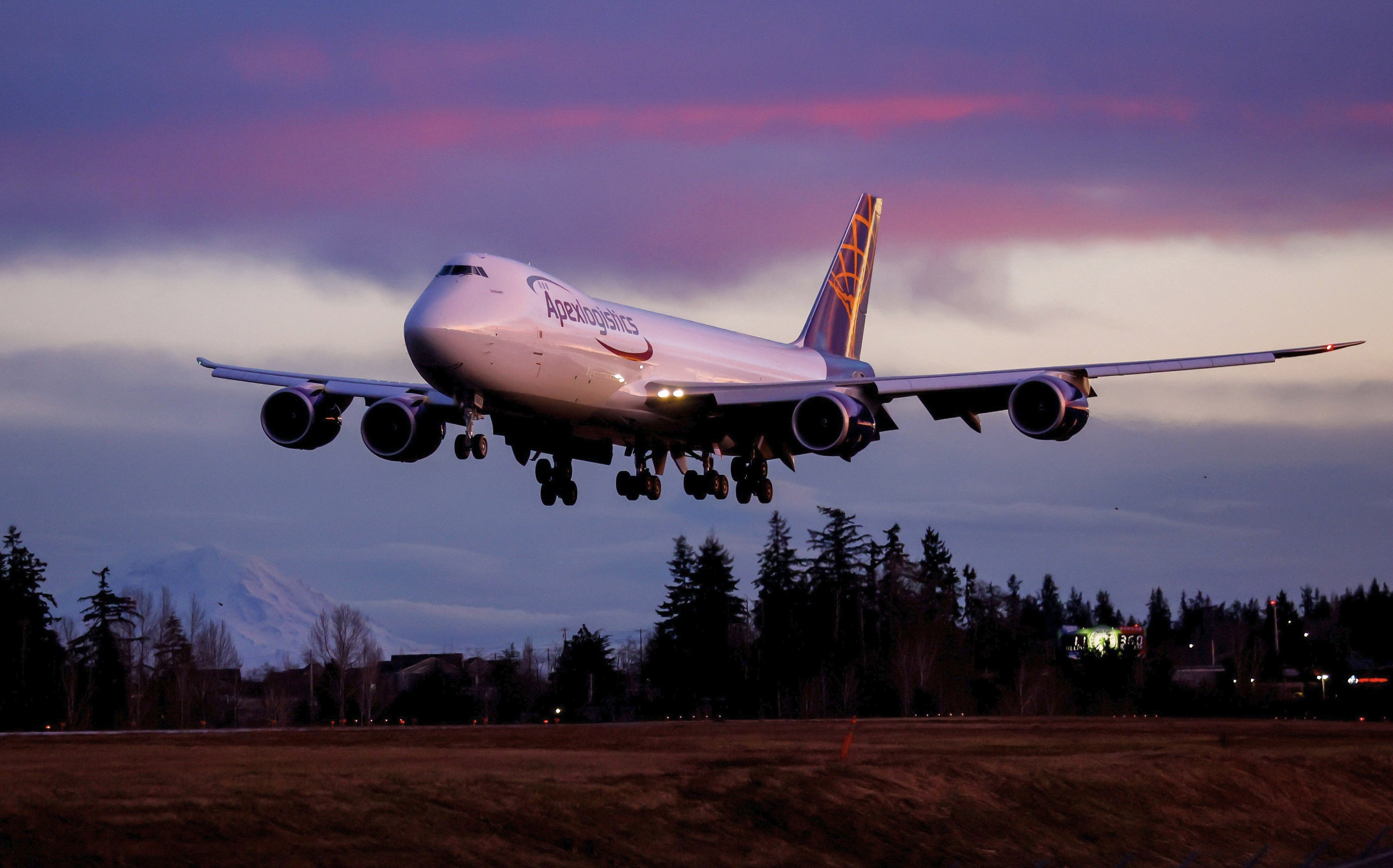 Boeing bids farewell to an icon, delivers last 747 jumbo jet - NZ