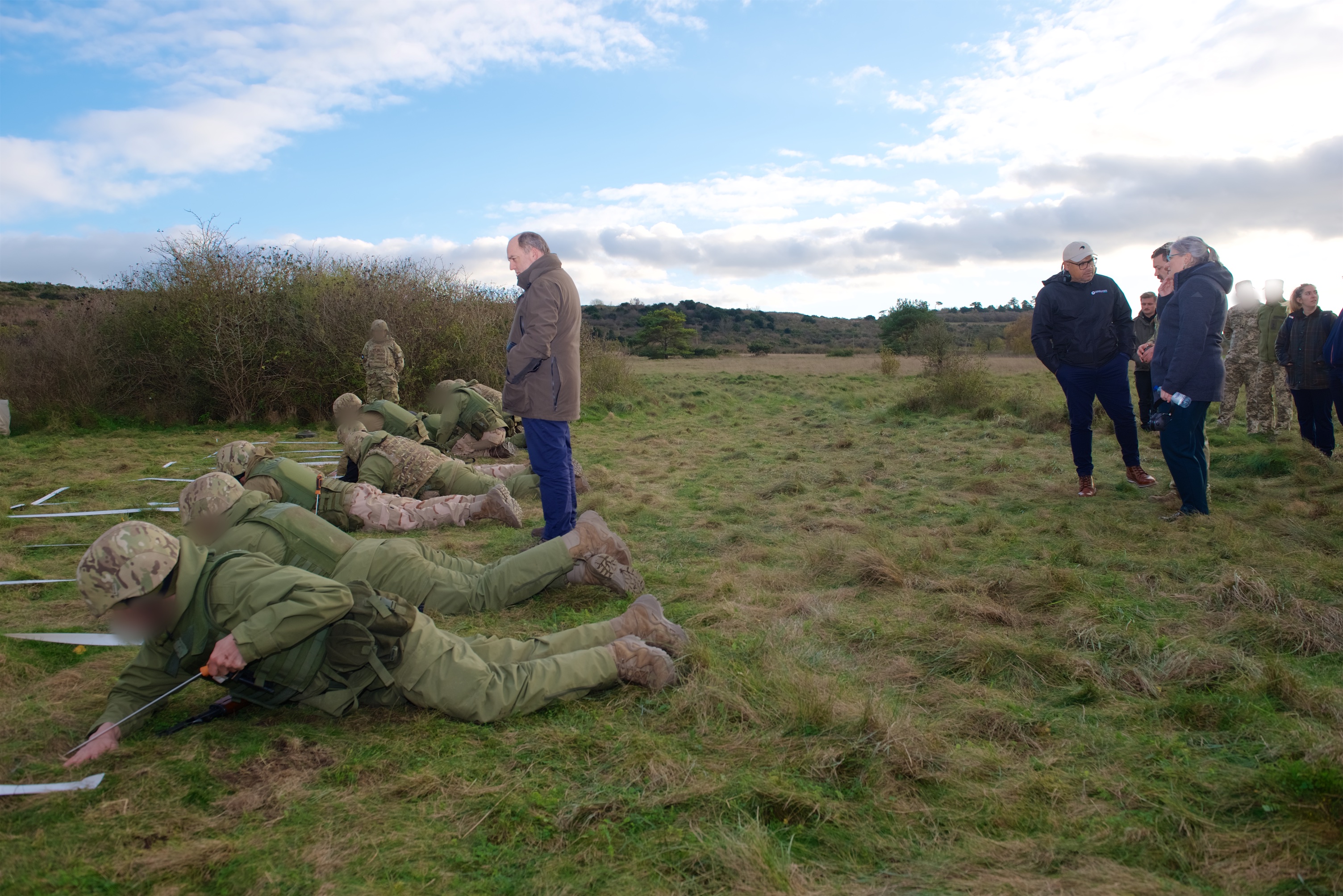 Kiwi soldiers training Ukrainians in the UK.