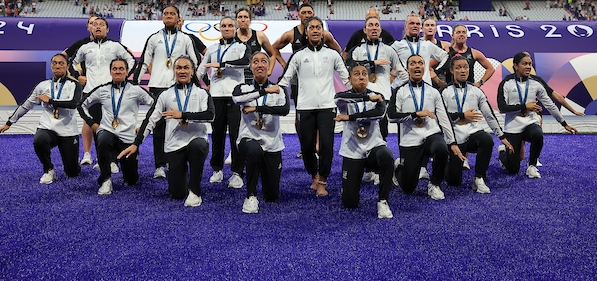 The gold medal-winning Black Ferns sevens squad: 'Their generosity of spirit, their openness, will live long in the memory'. Photo / Photosport