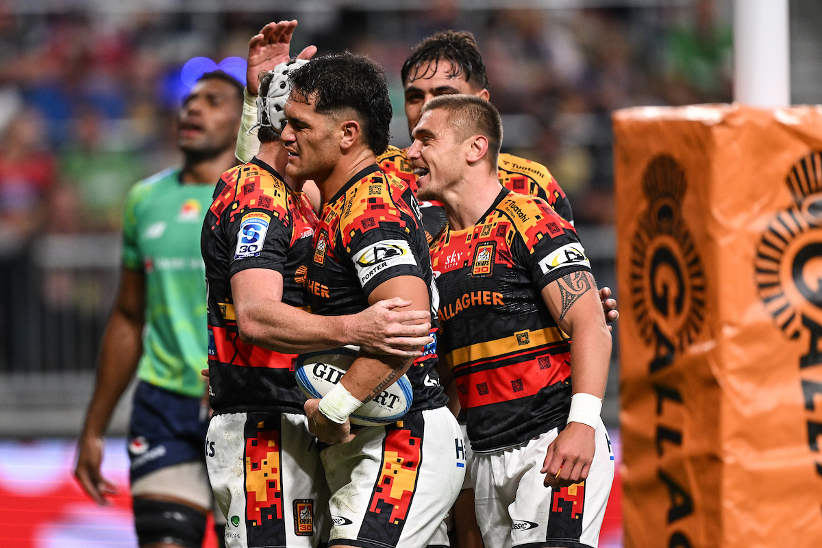 The Chiefs celebrate Quinn Tupaea's try against the Fijian Drua. Photo / Photosport