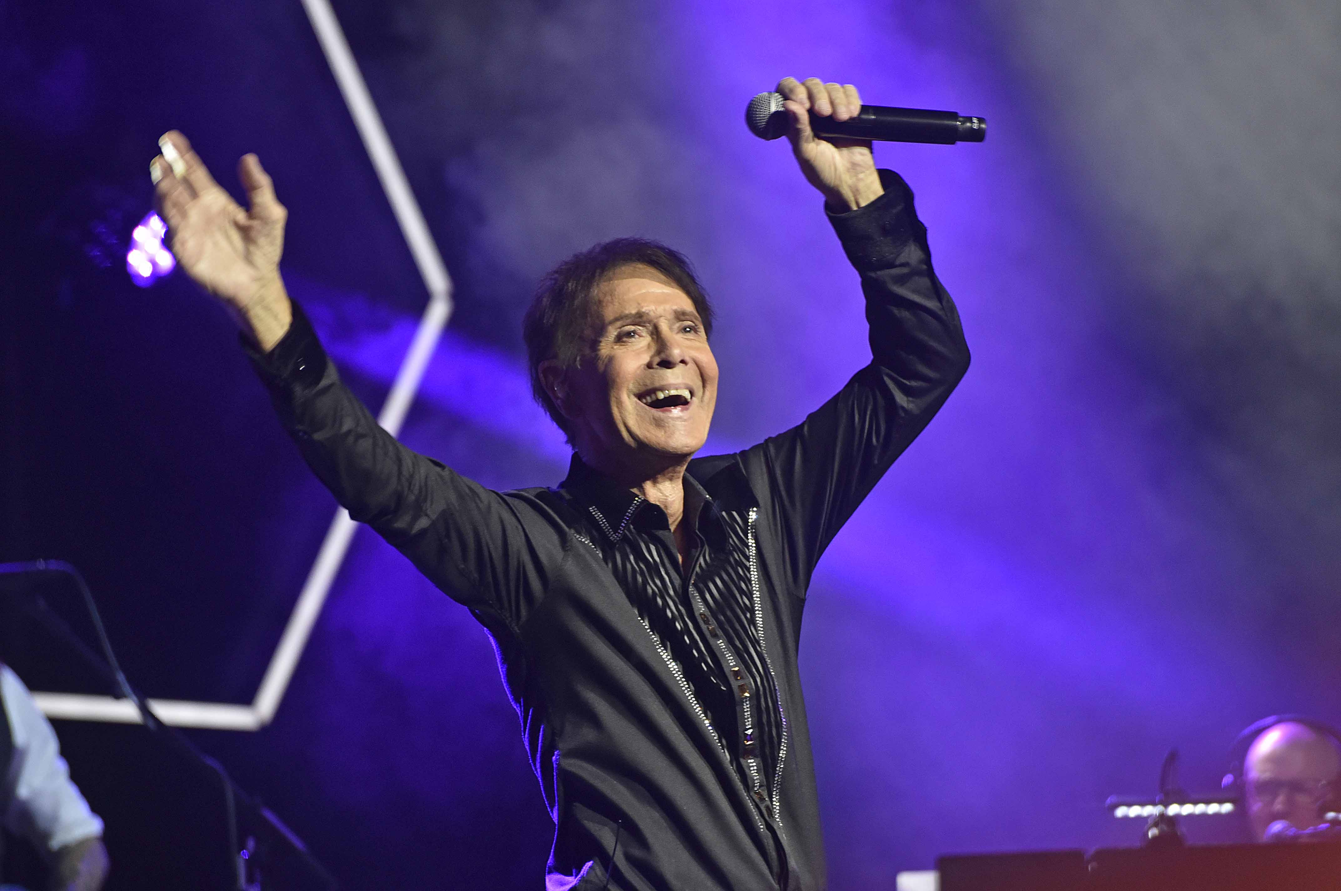 Sir Cliff Richard returns to NZ for November 2025 tour after 13 years - NZ Herald