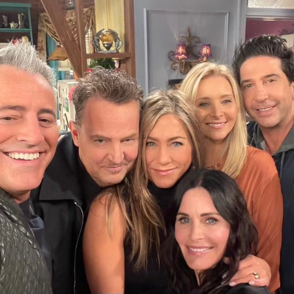 Friends, la reunion della serie tv ha una data: le parole di Matthew Perry