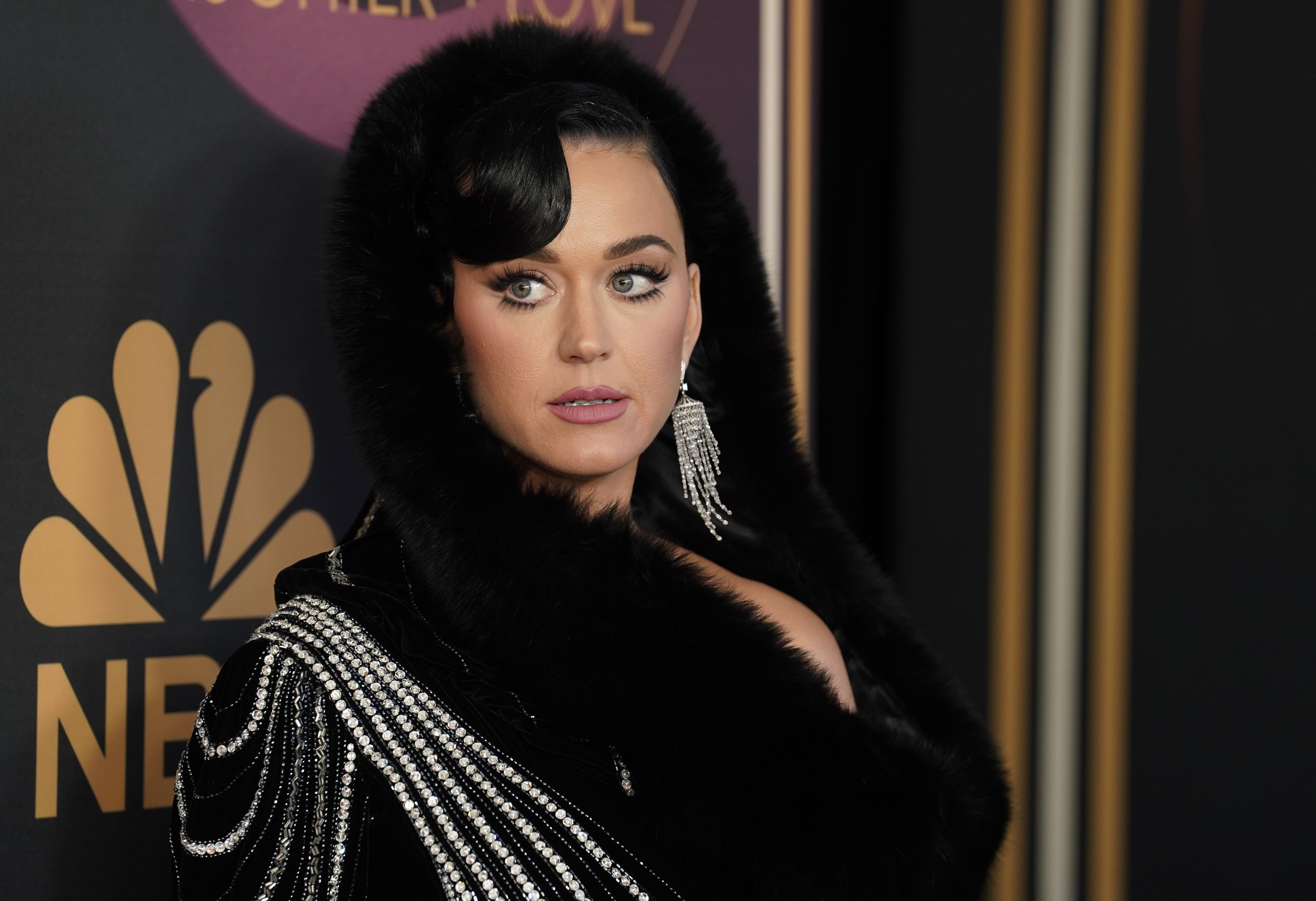 Katy Perry v Katie Perry: Singer loses trademark battle - BBC News