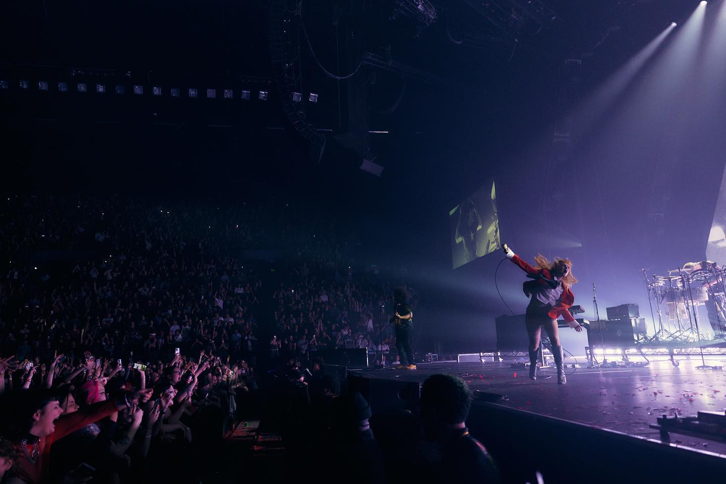 Paramore at Spark Arena: Hayley Williams brings huge vocals and ample  headbanging - NZ Herald