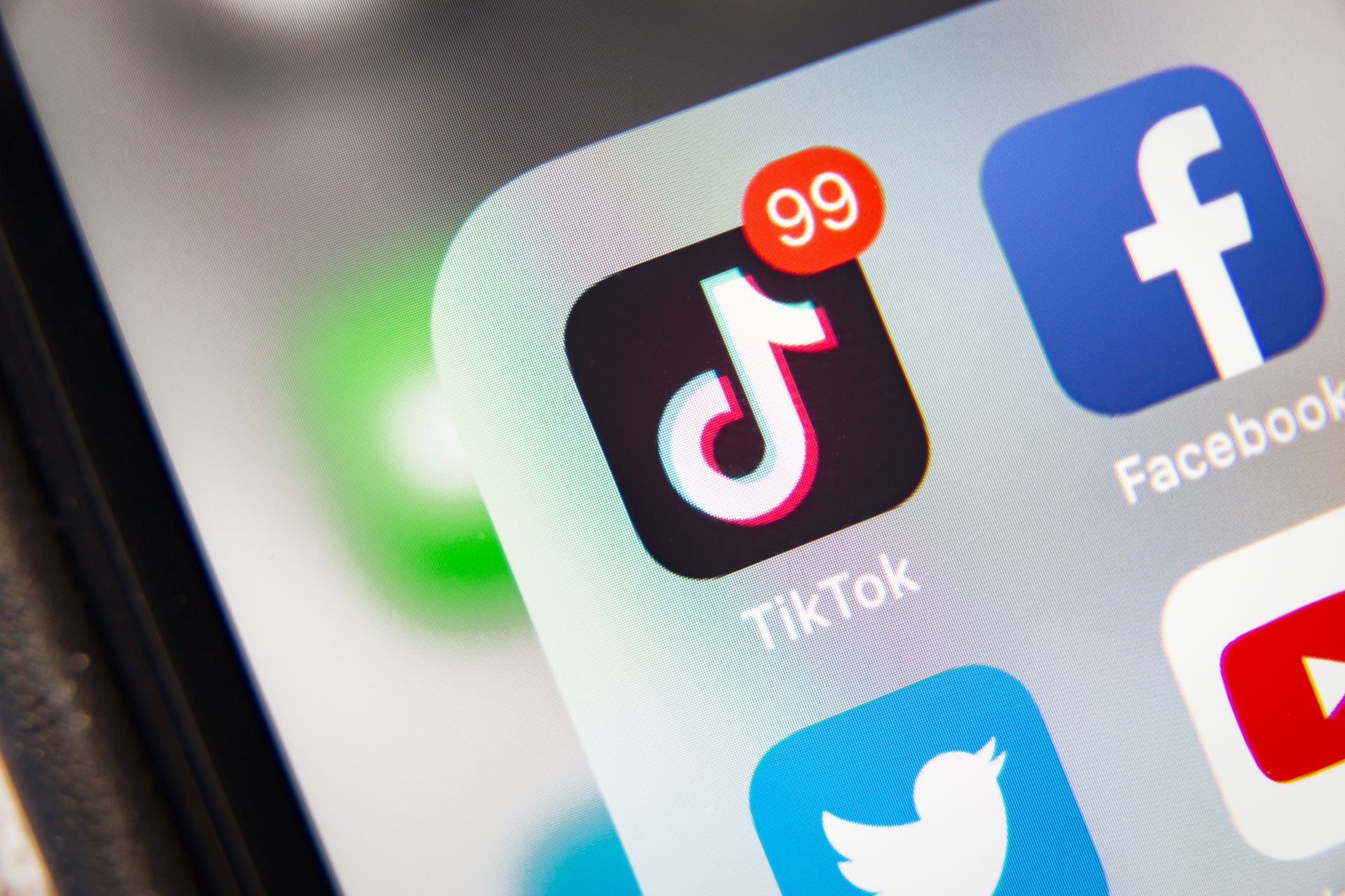 Social media is hard to avoid, and harder to leave once you're in it. Photo / Getty Images