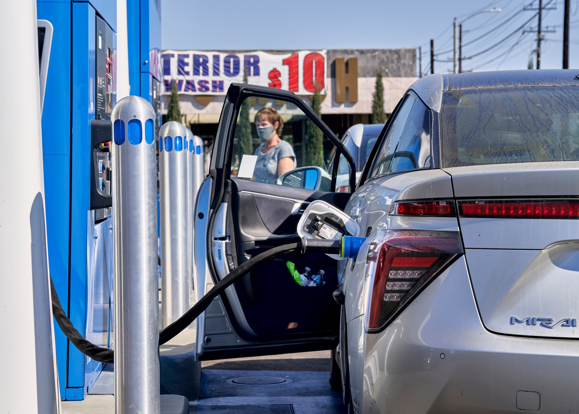 Cost to fill on sale up hydrogen car