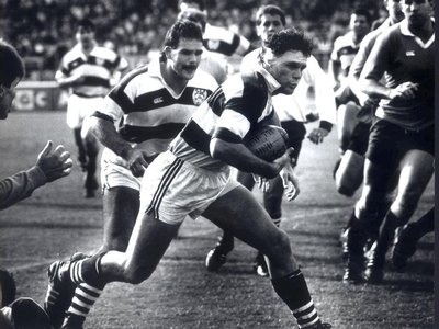 Alan Whetton backed up by his brother Gary during Auckland v New South Wales in the AGC South Pacific Championship at Eden Park, April 11, 1988. Photo / NZME