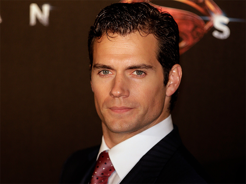 Henry Cavill's Dating History: Gina Carano, Kaley Cuoco, More