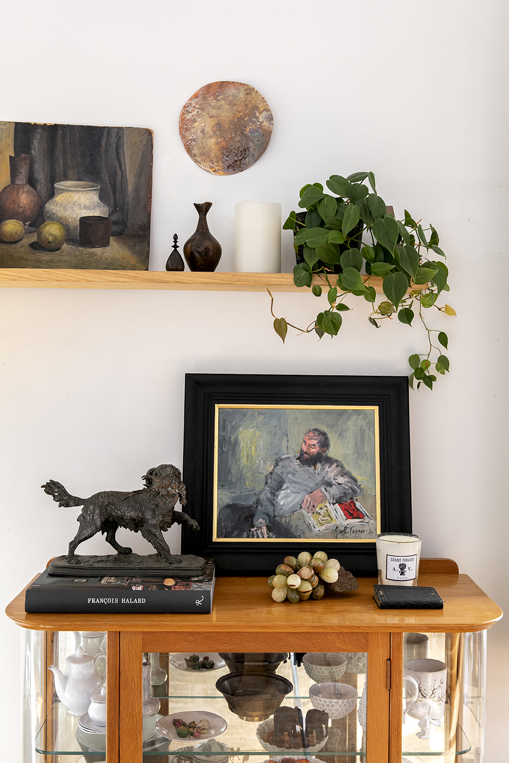 Peter Reid in His Studio, oil on board, by Garth Tapper, 1986. Photo / Babiche Martens