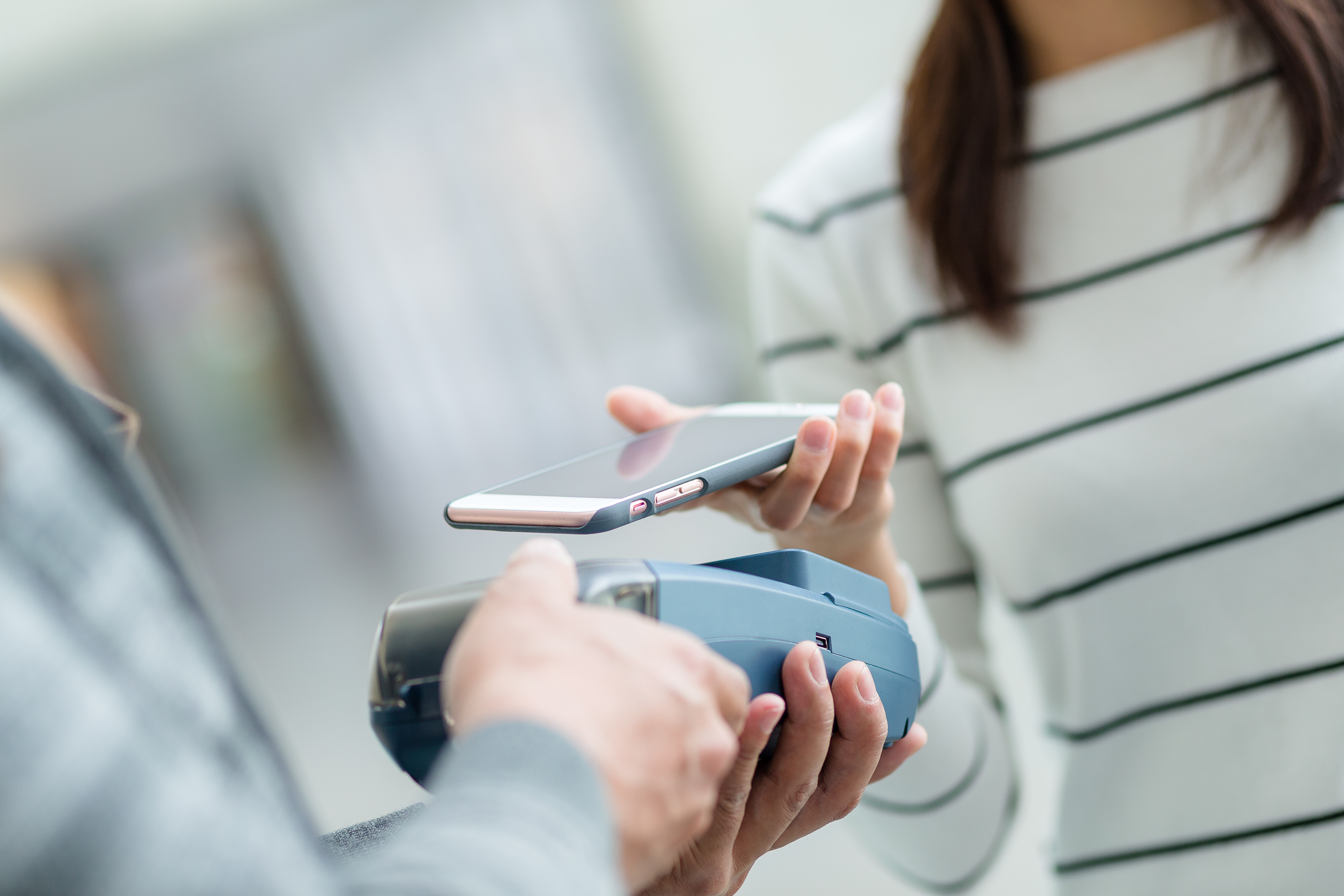 Retail may have seen slightly more transactions for the first time in months, but advocates remain hopeful that the industry will bounce back before Christmas. Photo / 123rf