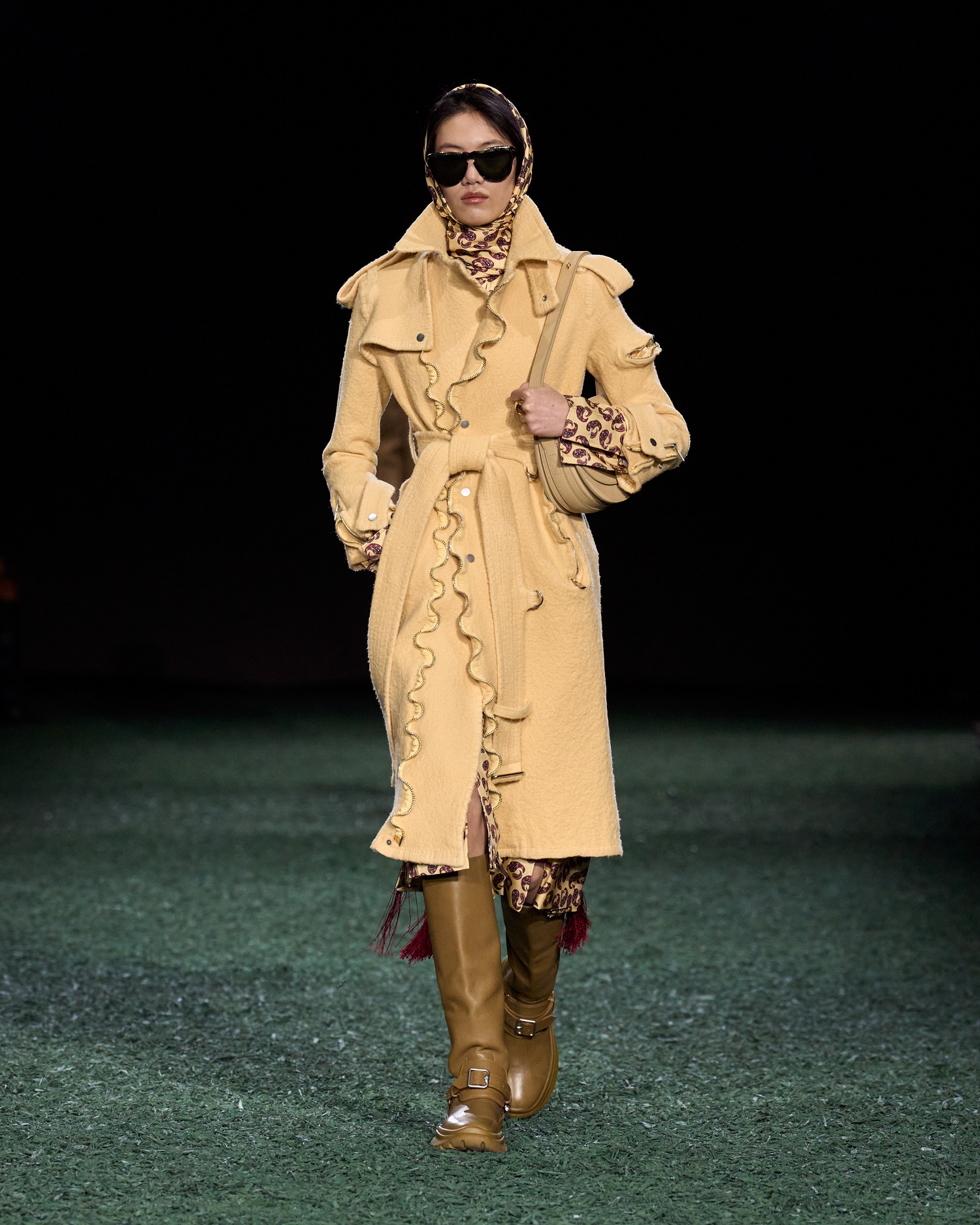 Instead of trying to be edgy or cool, Lee focused on what Burberry has always been about: terrific outerwear.