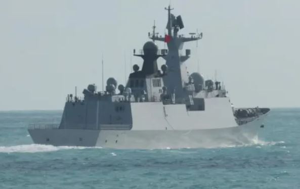 A Jiangkai-class frigate was among the Chinese flotilla sailing east of Sydney this week. Photo / ABC / Department of Defence