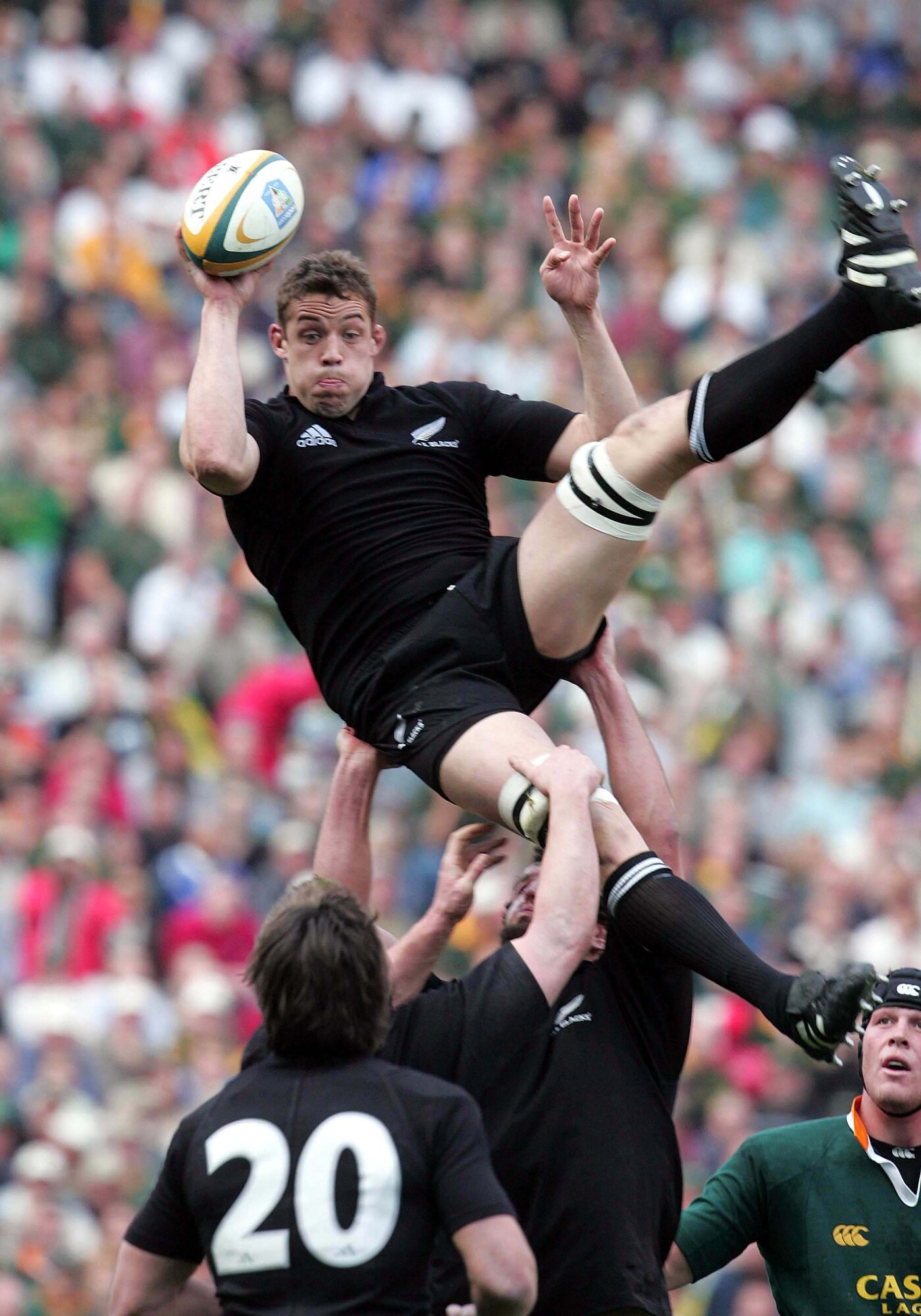Jono Gibbes wins possession against the Springboks, at Ellis Park, in 2004. Photo / Photosport