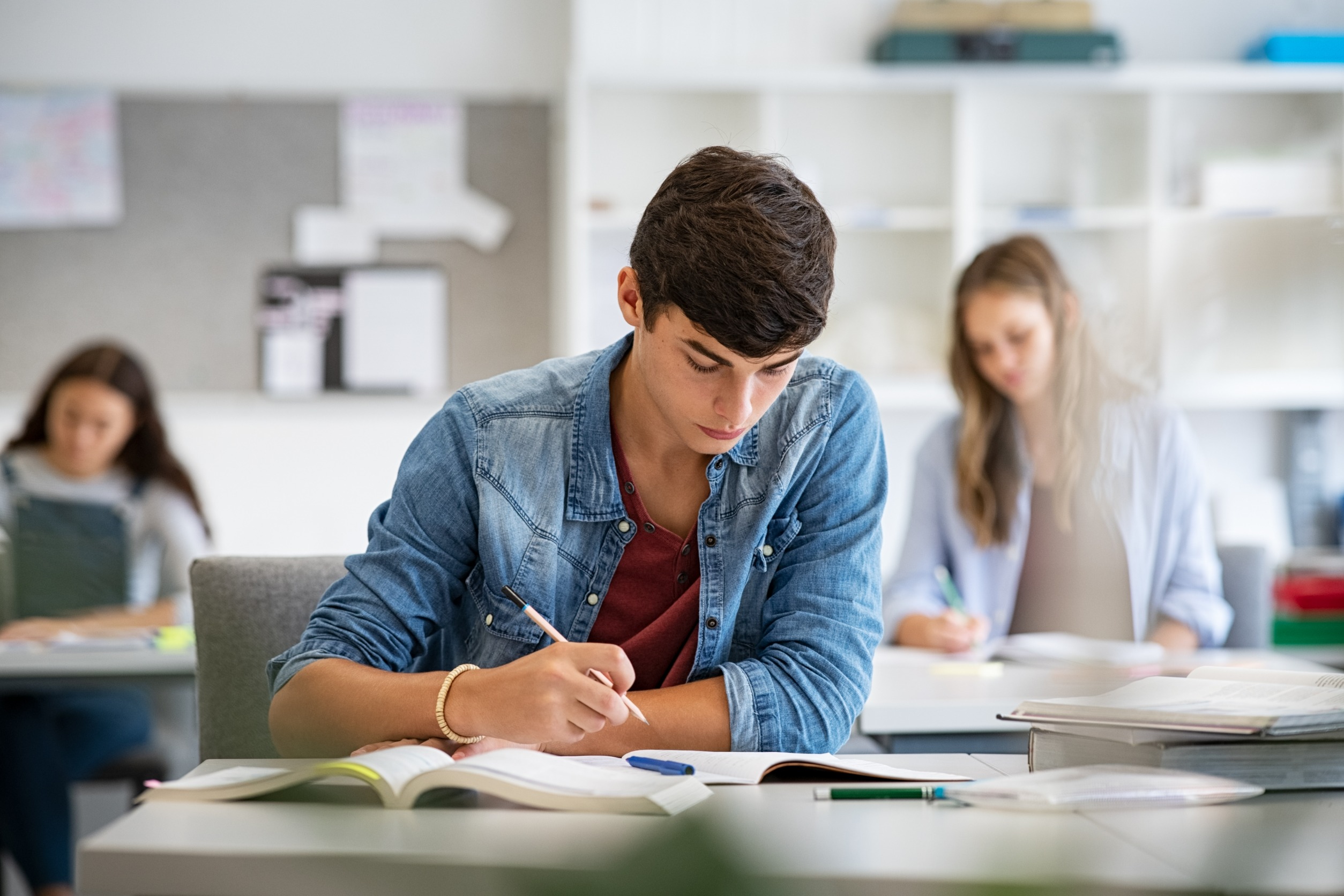 An increasing number of schools are forgoing NCEA Level 1 to better prepare students for Year 12 and 13. Photo / 123rf