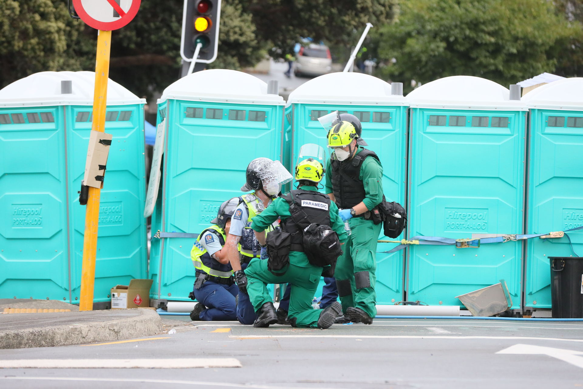 Paramedics tend to police. Photo / Mike Scott