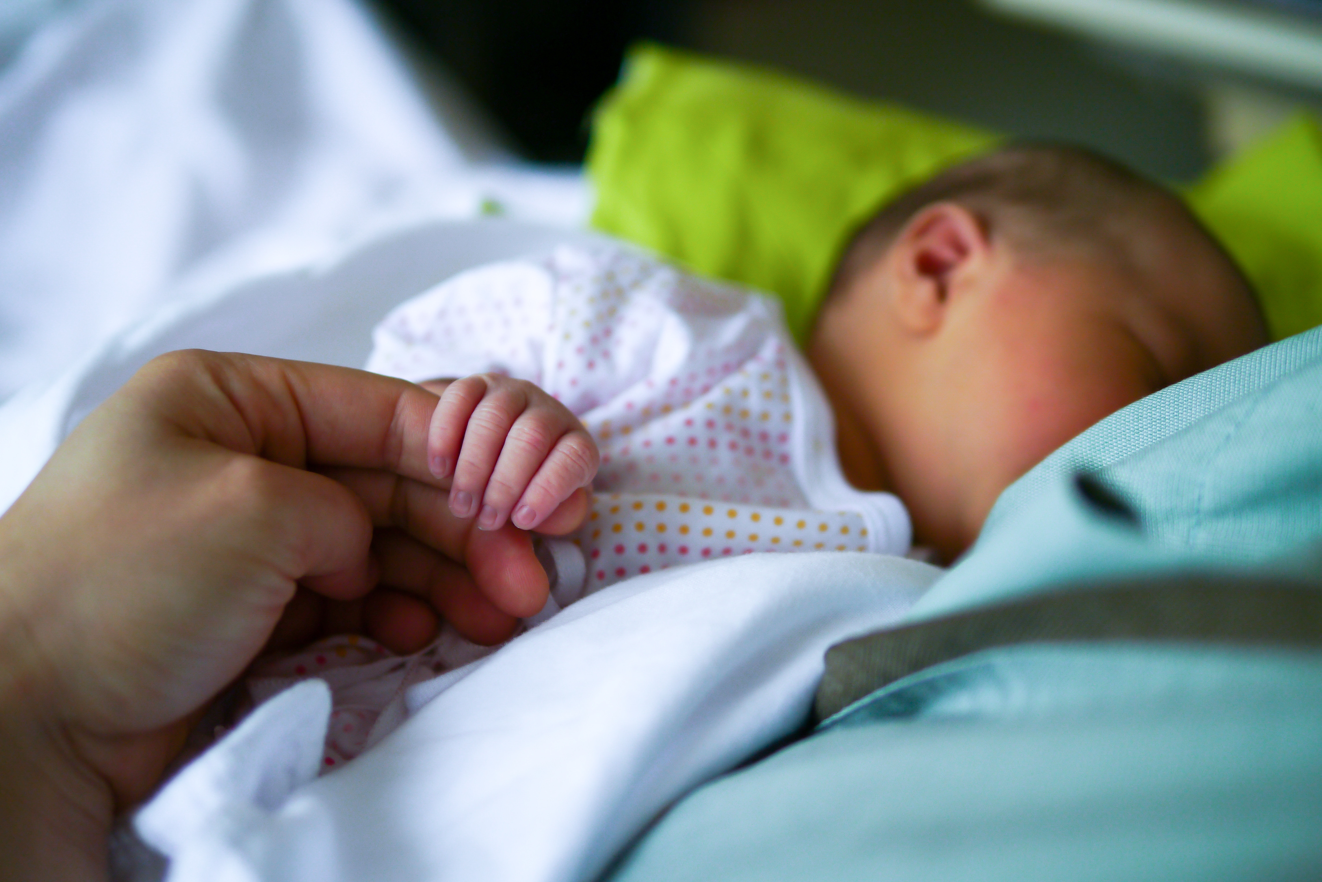 New mums say they have been told there is no bread available for a slice of toast after birth. Photo / 123rf
