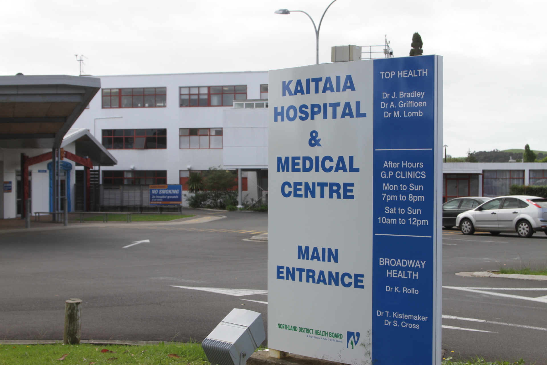 Officers were called to Kaitāia Hospital about 11.40pm after a seriously injured man was dropped off in a vehicle. The man died a short time later. Photo / Peter Jackson