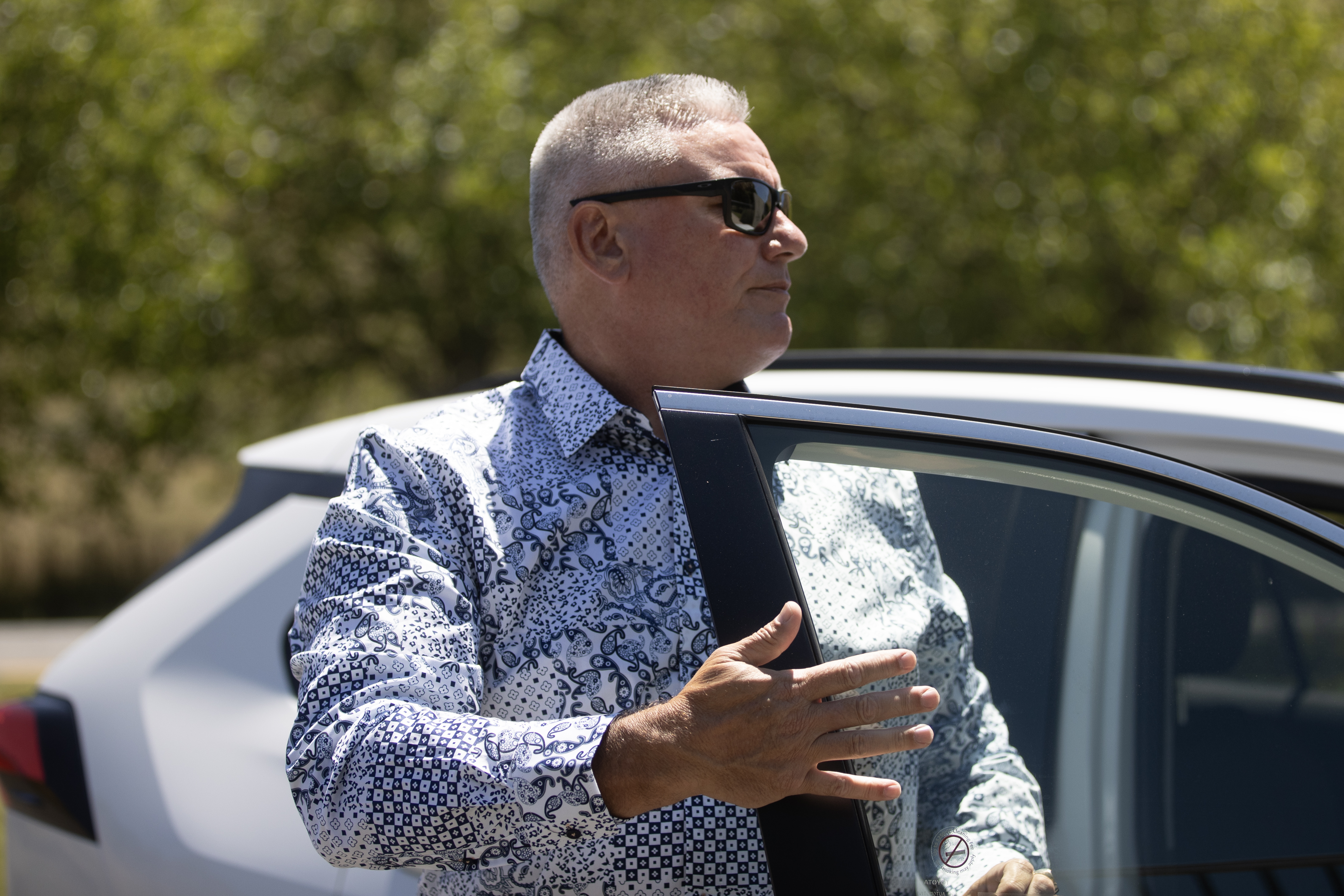 Kelvin Davis arrives at the venue to attend the wedding of Jacinda Ardern and Clarke Gayford. Photo / George Heard