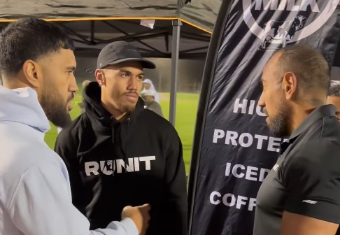 Warriors five-eighth Chanel Harris-Tavita, centre, was a guest judge and promoter for the inaugural Runit Championship League event, despite the team saying they weren't very familiar with the sport. Photo / Runit.au
