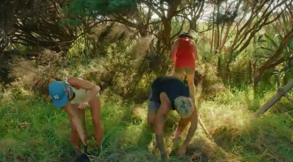 Despite Edna Swart and Lance Savali's time advantage earlier, they had no luck finding the treasure. Photo / TVNZ