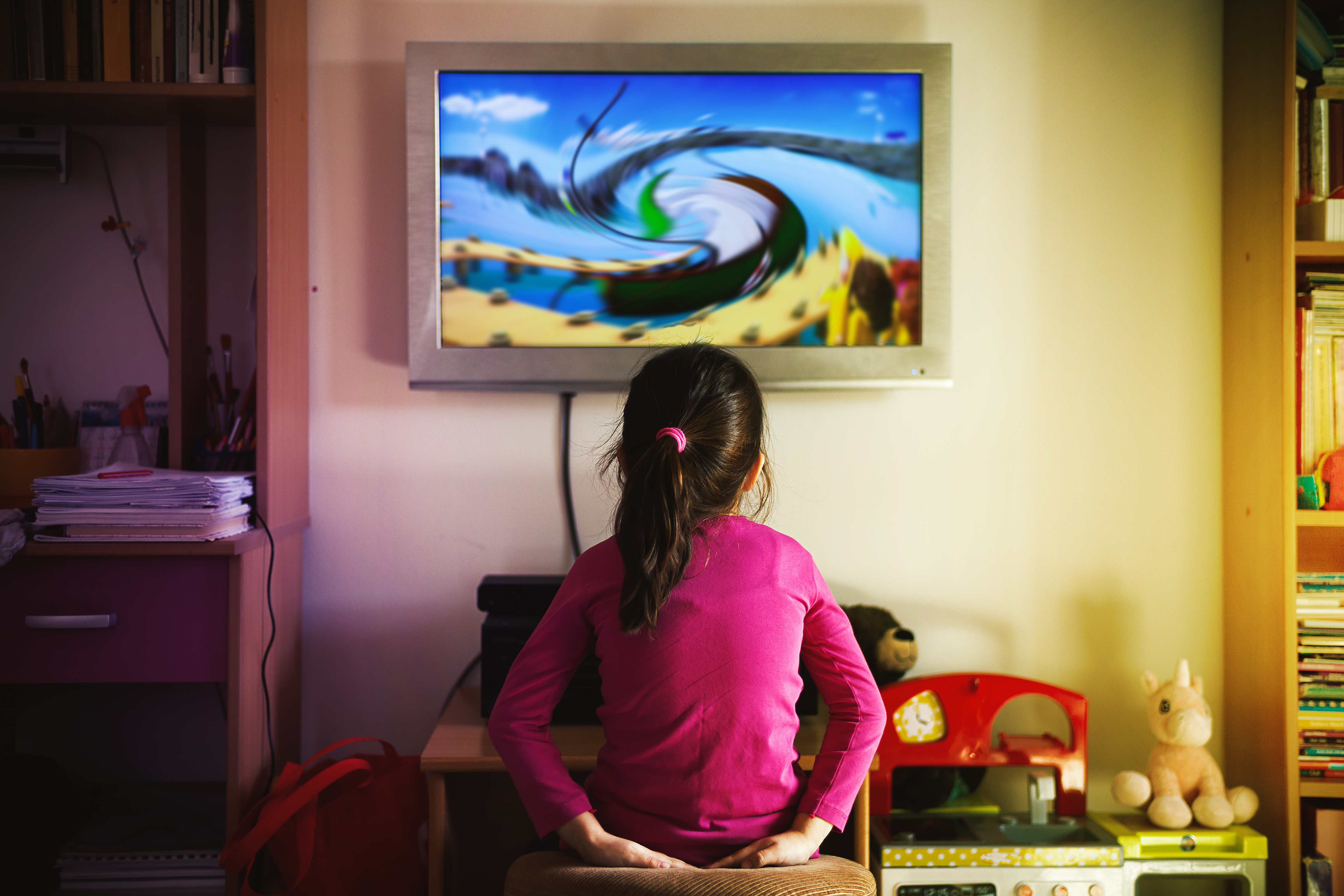 The more a child watches TV, the poorer their literacy skills are.  Photo / 123RF