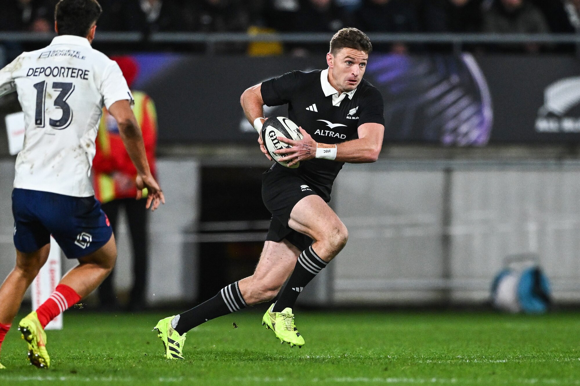 Beauden Barrett will be sidelined for several weeks. Photo / Photosport