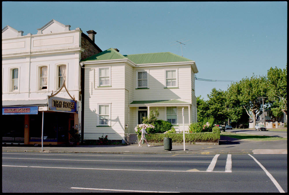 An image of 23 Ponsonby Rd from 1996, before it was a restaurant. Photo / Kura Heritage Collections Online