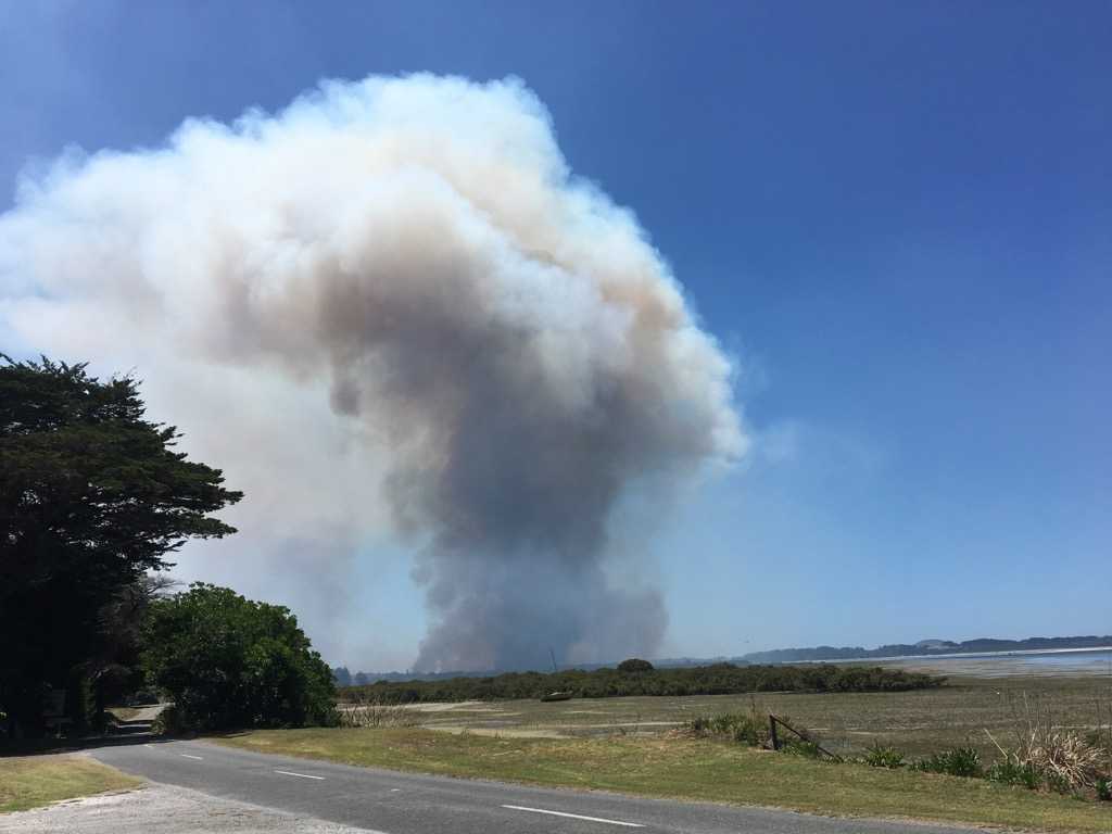 The fire as seen from Kaimaumau Rd today. Photo / Murray and Liz Henderson