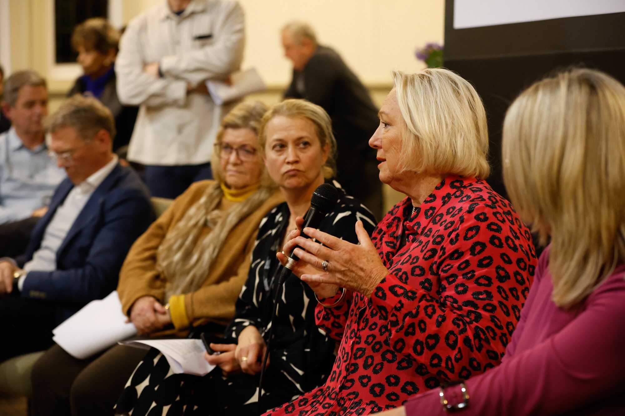 Christine Fletcher speaks at a meeting in Mt Eden organised by the Character Coalition to discuss proposed development plans for Auckland. Photo / Sylvie Whinray 