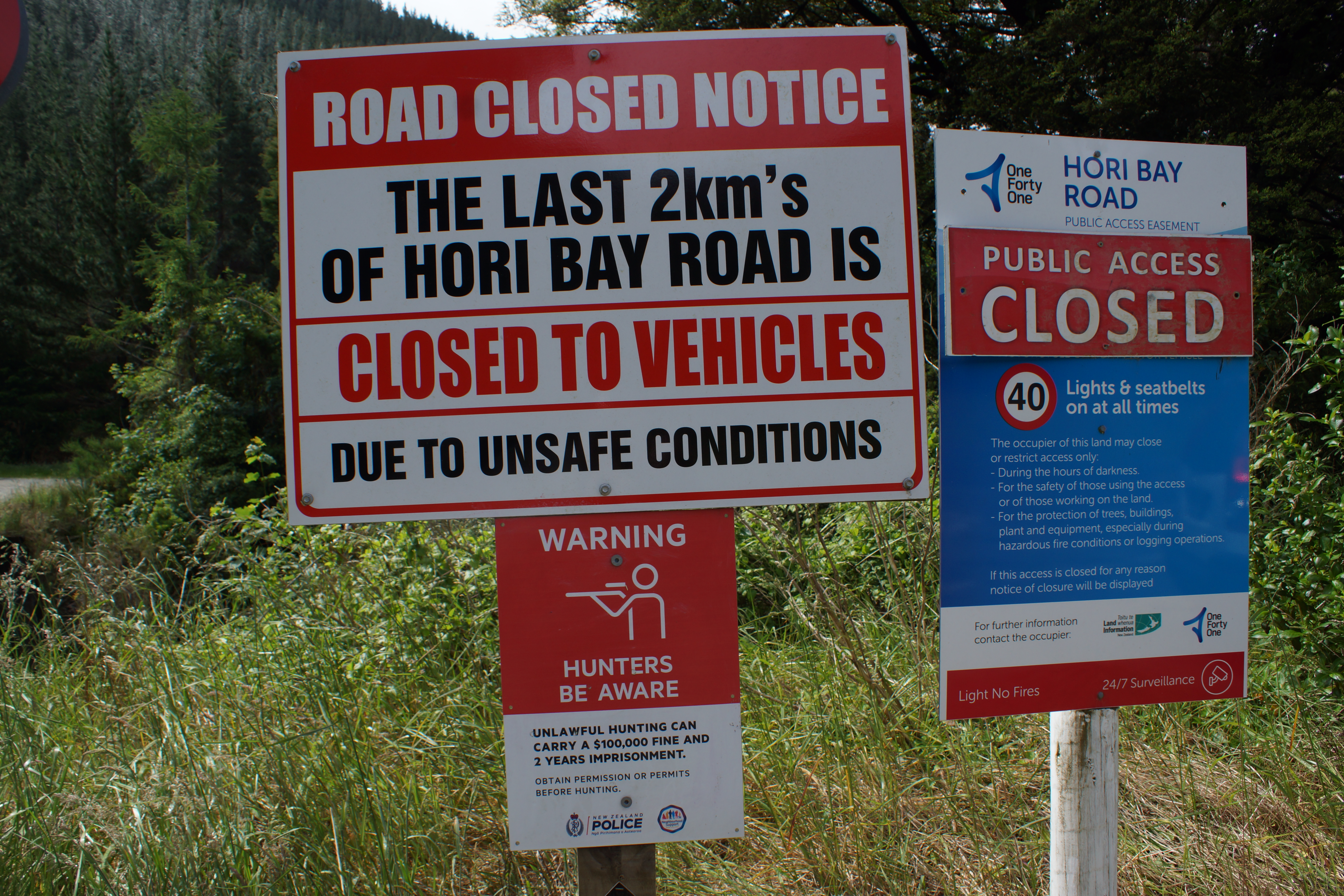 The sign near the bottom of the hill that leads to Kendall Smart's home in north Nelson. Photo / Tracy Neal