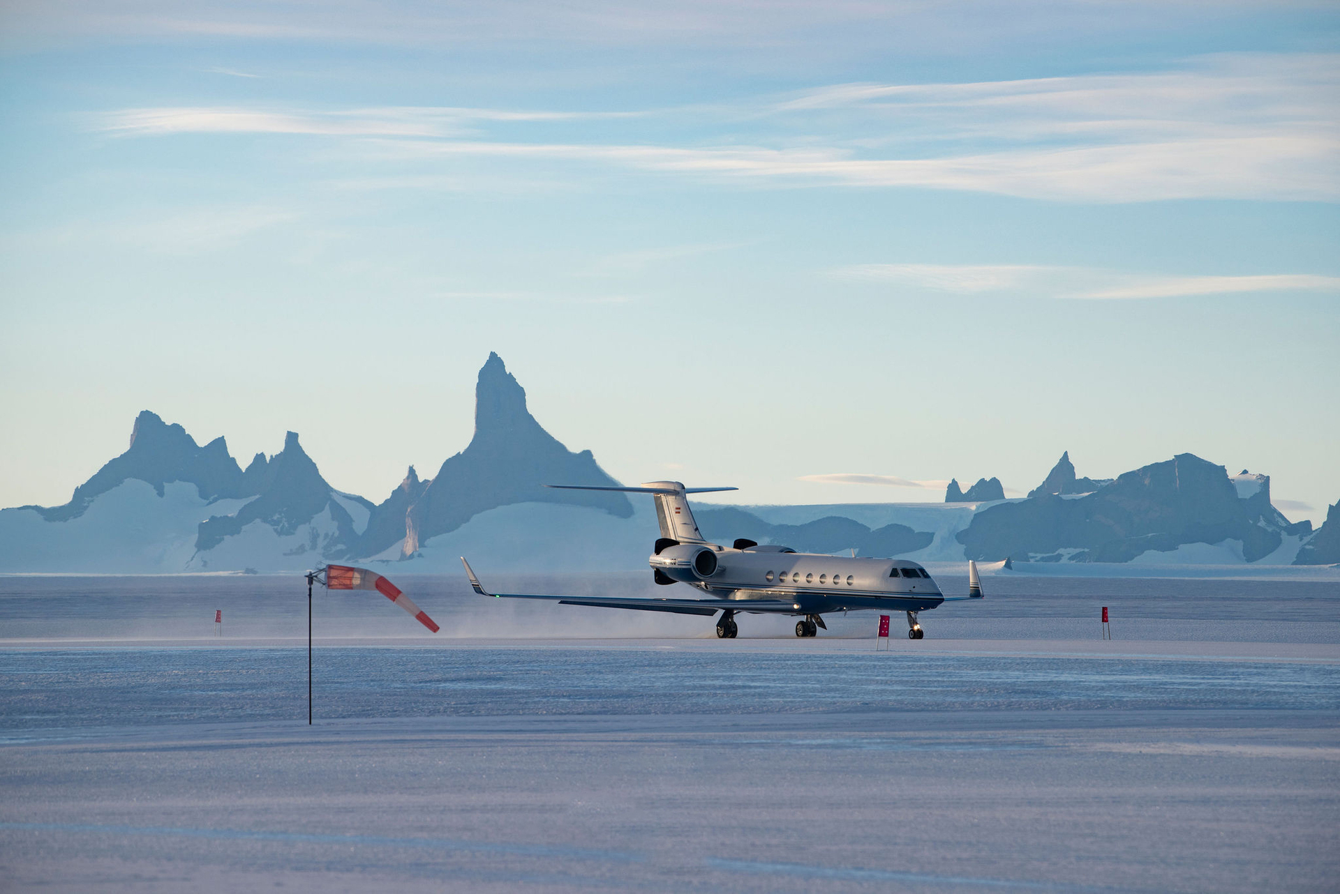 Antarctica by private Jet: Luxury Wolf's Fang camp launches with Cape Town  link - NZ Herald