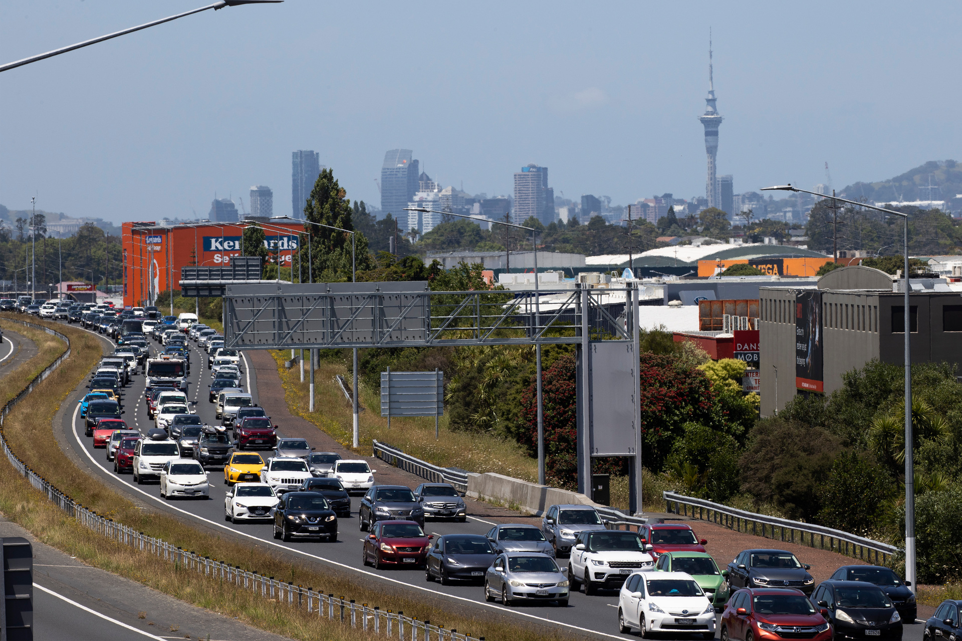Christmas rush: Traffic to get busy on main highways across the country -  NZ Herald