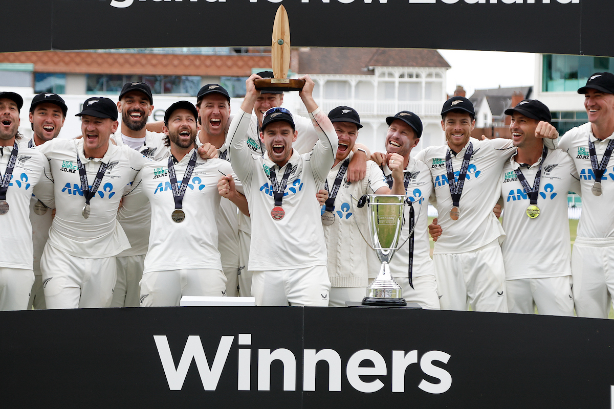 Black Caps captain Tom Latham lifts the Crowe-Thorpe Trophy after New Zealand's 2-1 series win over England. Photo / Photosport