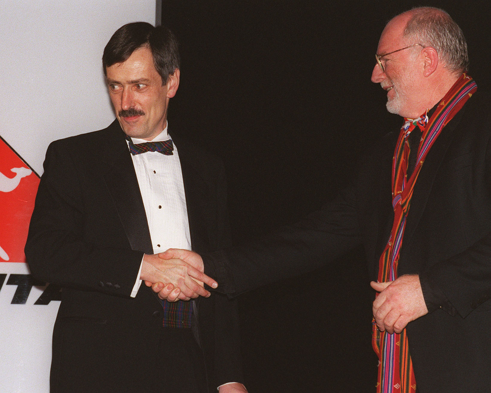 Rod Oram receives an award at the Qantas Media Awards at Skycity, June 23 2000. Photo / David Hallett